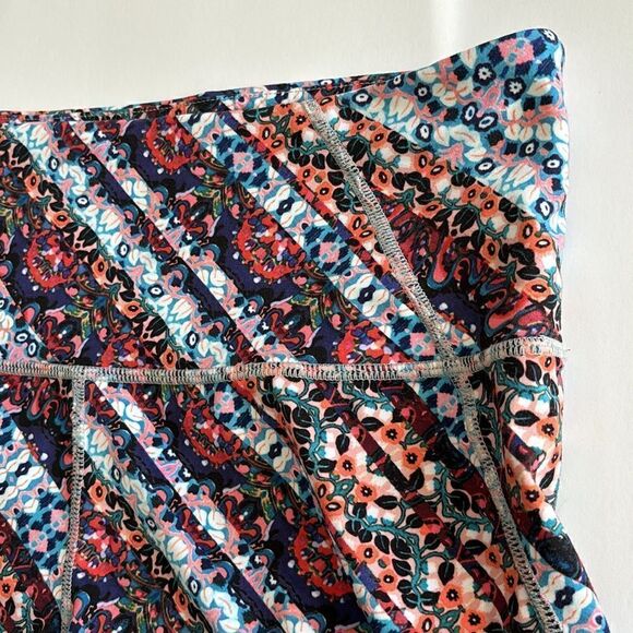 Athleta Floral Shorts Size Small - Picture 4 of 9